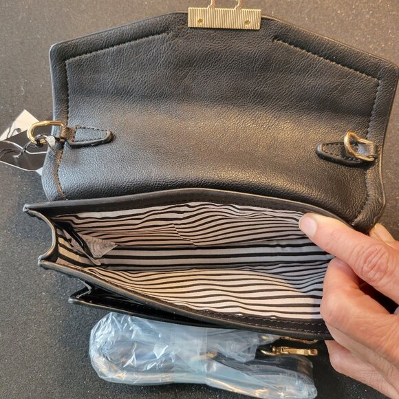 Jessica Simpson Crossbody Bag / Wristlet (long adjustable strap included) - BNWT - Picture 8 of 10